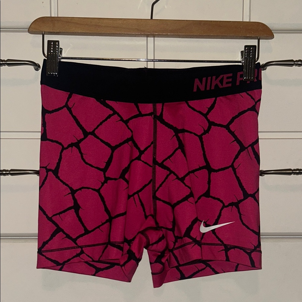 Vintage Nike Pros: Fuchsia and Black Patterned Shorts 4”
